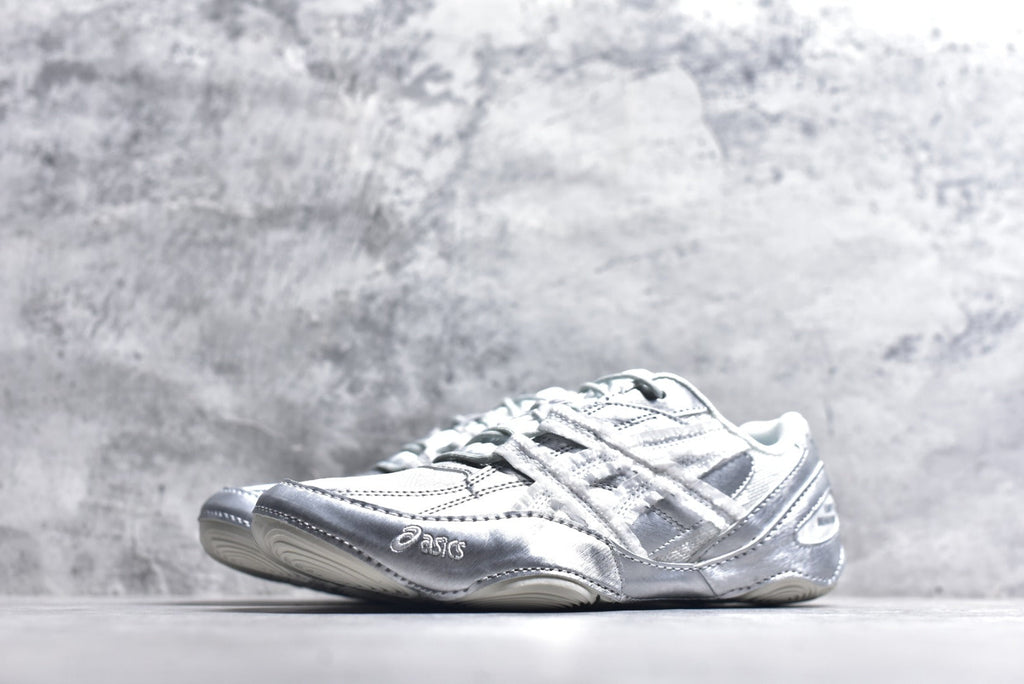 ASICS Hypersync Low-Top Sneaker – Breathable, Lightweight & Versatile | 1203A879-101