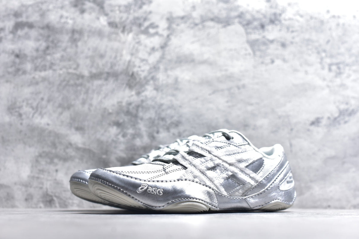 ASICS Hypersync Low-Top Sneaker – Breathable, Lightweight & Versatile | 1203A879-101