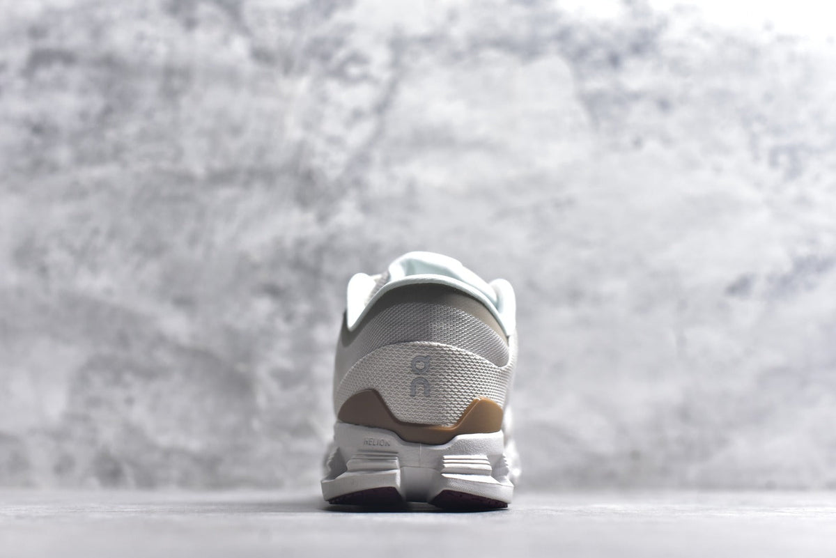 On Cloud X 4 — Ivory / Sand