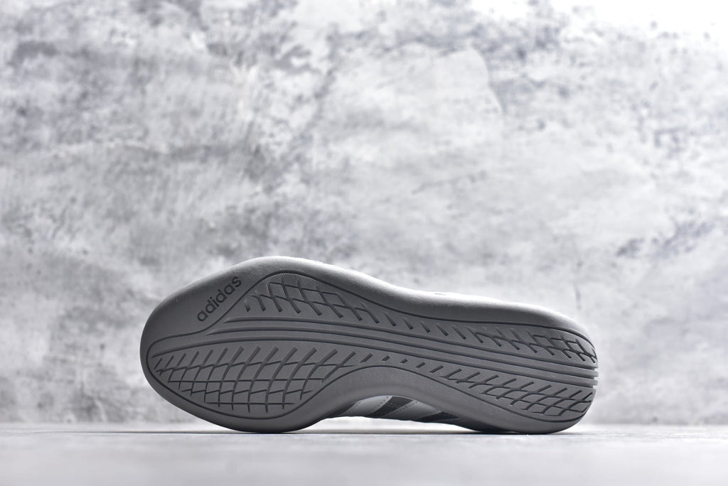 Adidas Adipista — Grey / White / Grey Gum