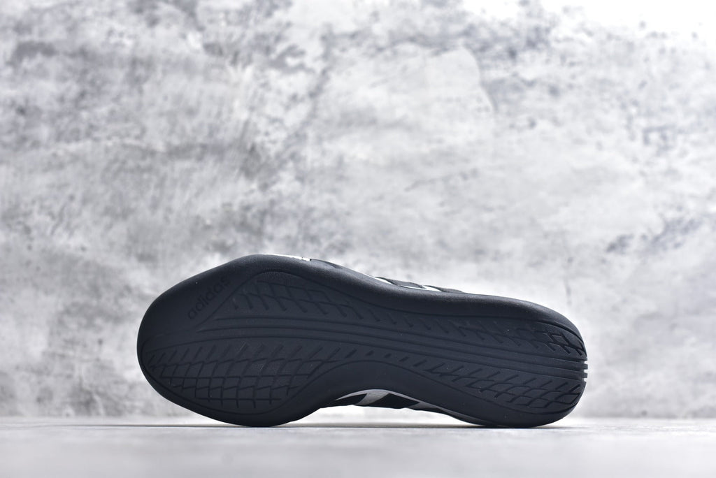 Adidas Adipista — Cloud White / Core Black / Black Gum