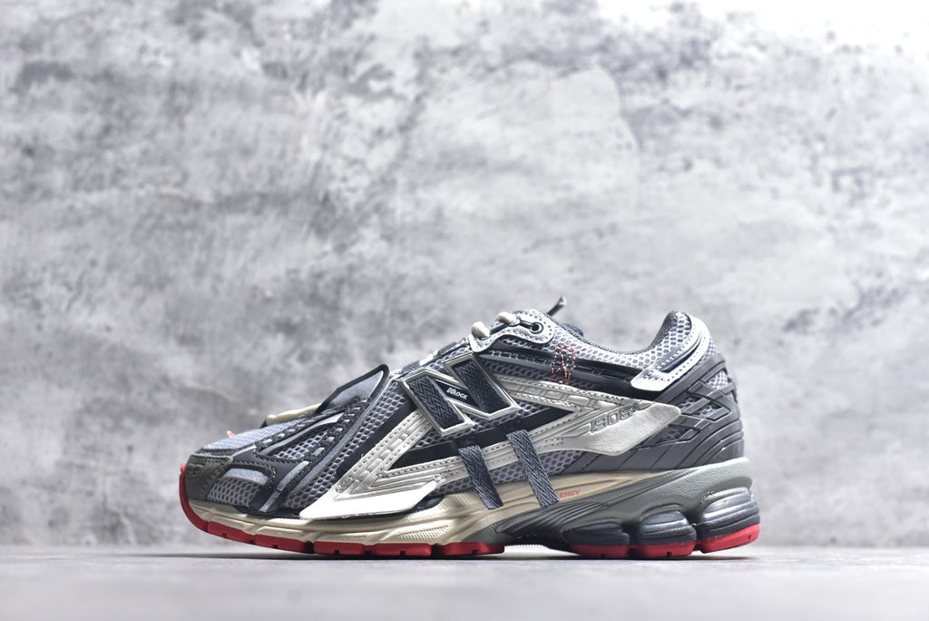 New Balance 1906 Retro Lifestyle Sneaker | U1906AC