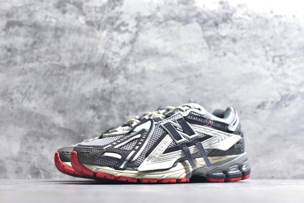 New Balance 1906 Retro Lifestyle Sneaker | U1906AC