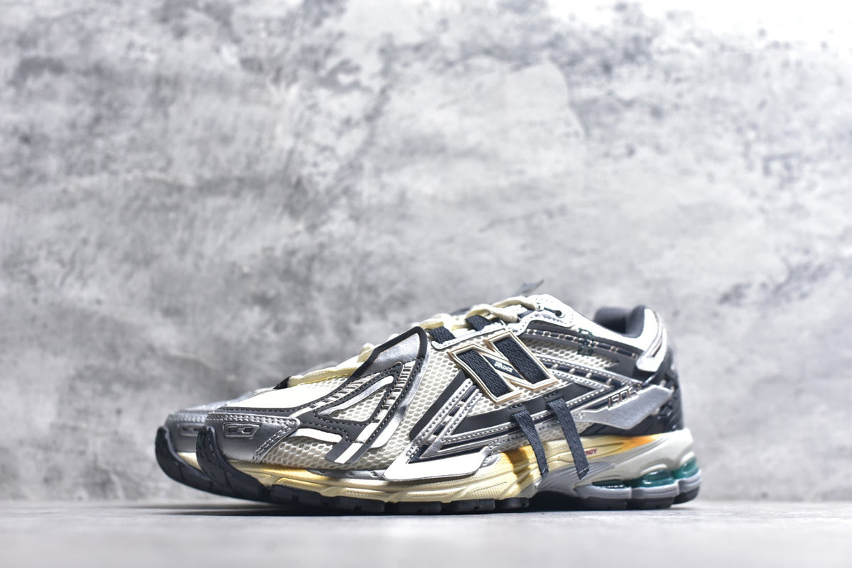 New Balance 1906 Retro Lifestyle Sneaker | M1906AD