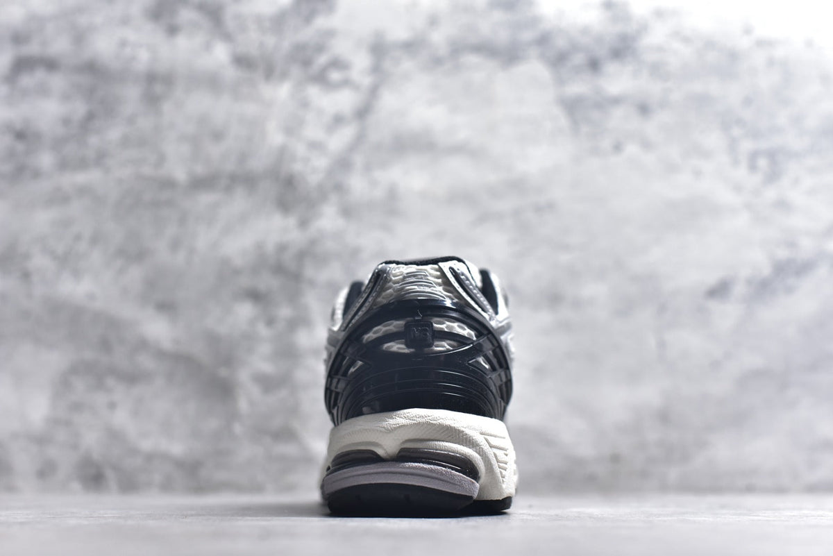 New Balance 1906 Retro Lifestyle Sneaker | M1906RER