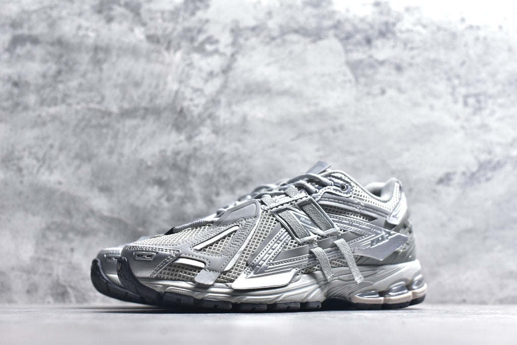 New Balance 1906 Retro Lifestyle Sneaker | M1906AG