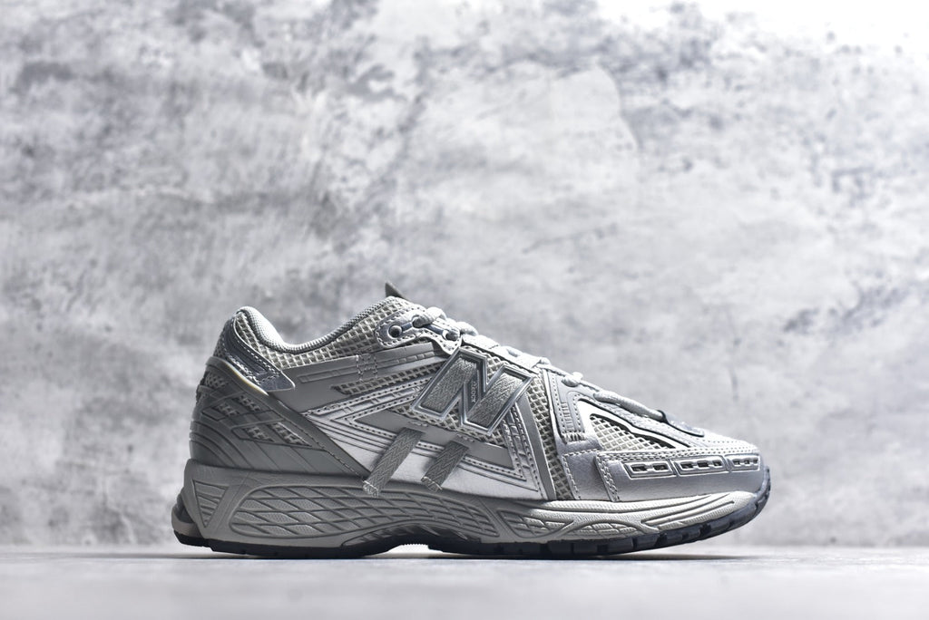New Balance 1906 Retro Lifestyle Sneaker | M1906AG