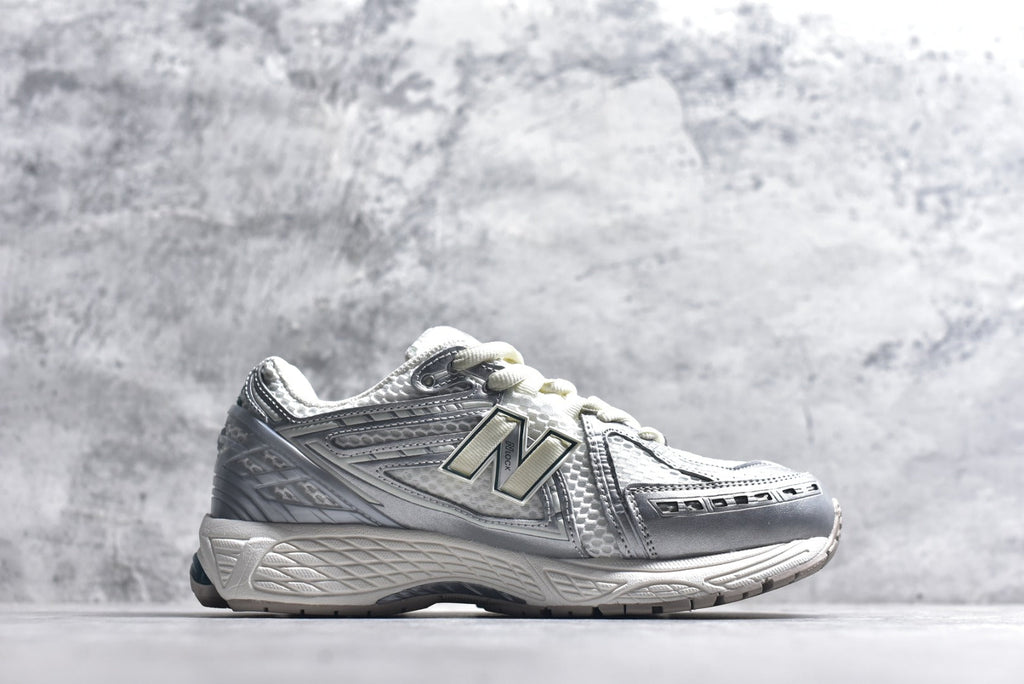 New Balance 1906 Retro Lifestyle Sneaker | M1906REE