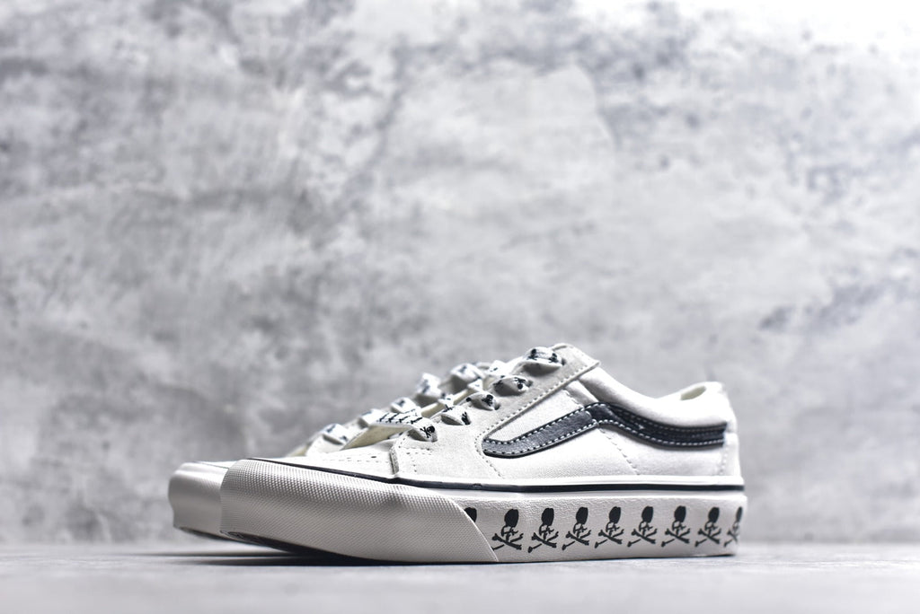 Vans Sk8-Low 'Skull' Limited Edition Low-Top Skate Sneaker | VN000CZU50K