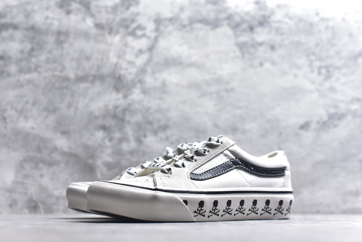 Vans Sk8-Low 'Skull' Limited Edition Low-Top Skate Sneaker | VN000CZU50K