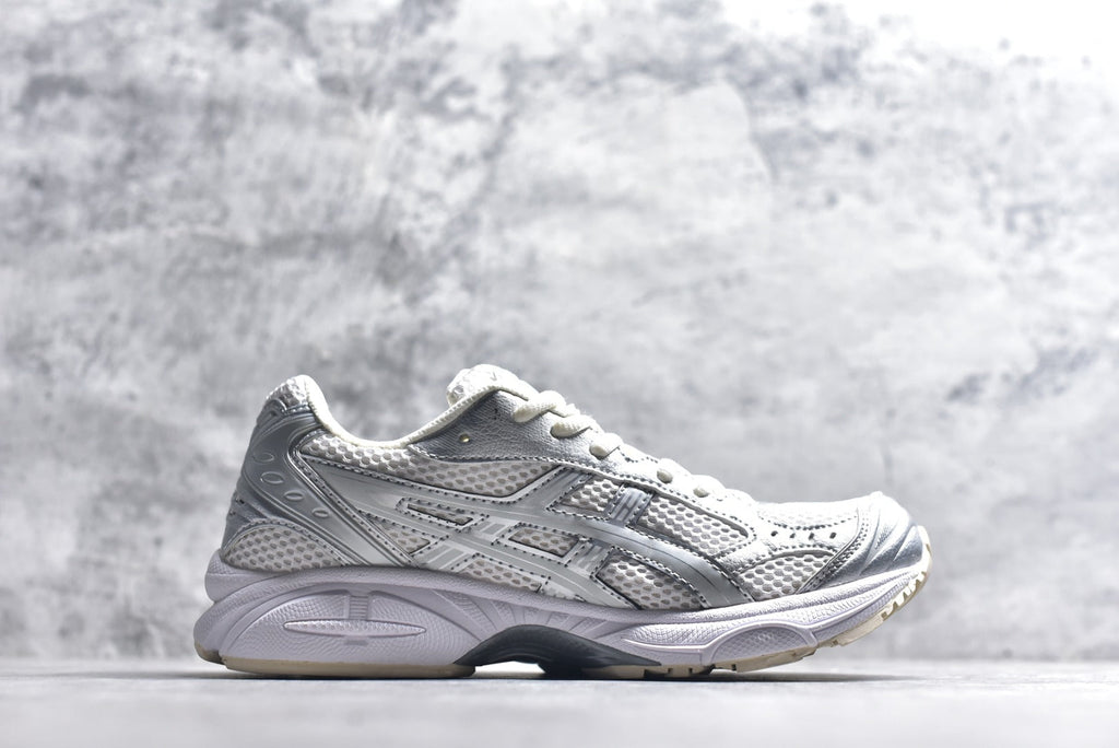 ASICS GEL-KAYANO 14 Retro Running Lifestyle Sneaker | 1201A457-100
