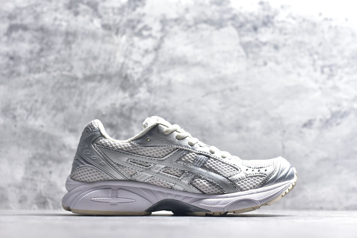 ASICS GEL-KAYANO 14 Retro Running Lifestyle Sneaker | 1201A457-100