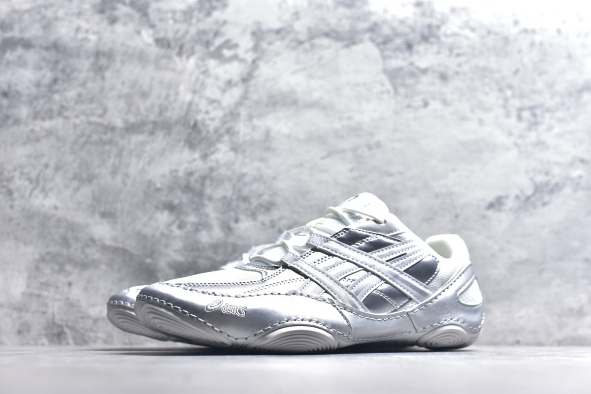 ASICS Hypersync Trainer 1203A879-100 — Versatile Lightweight Flat-Sole Sneaker