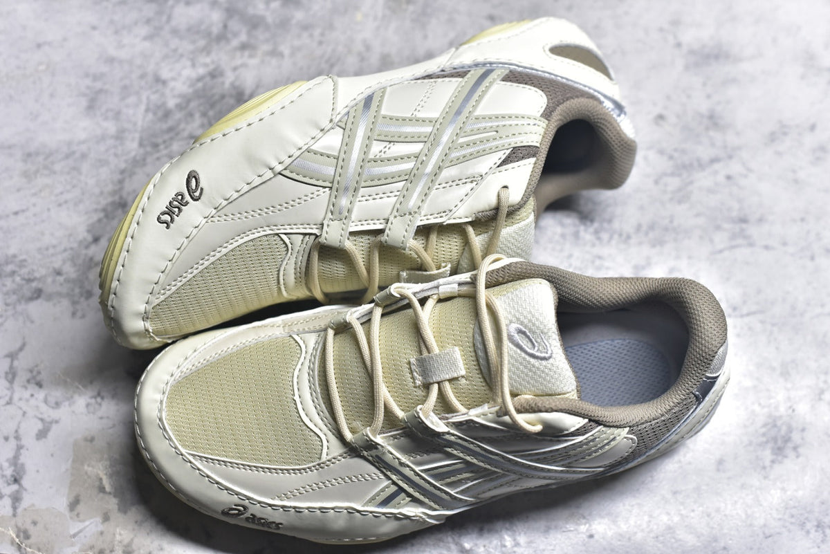 ASICS Hypersync Low-Profile Training Sneaker 1203A879-250