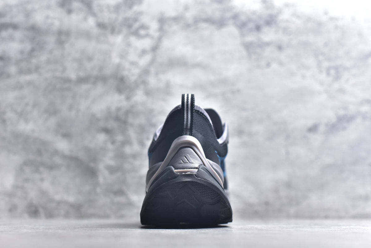 Adidas Holo Peak Low-Top Trail Running Sneaker KI1526