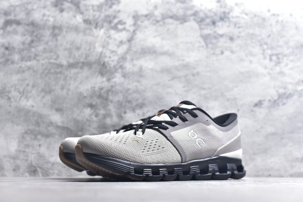 On Cloud X 4 Low-Top Running Sneaker 3ME30042532