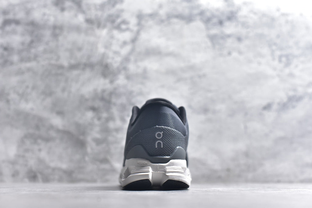 On Cloud X 4 Low-Top Running Sneaker 3ME30043558