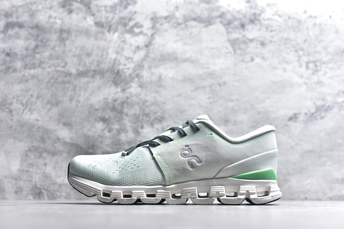 On Cloud X 4 Women's Low-Top Running Sneaker 3WE30073088