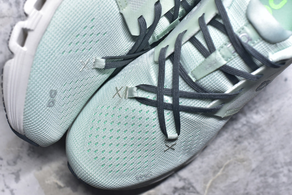 On Cloud X 4 Women's Low-Top Running Sneaker 3WE30073088