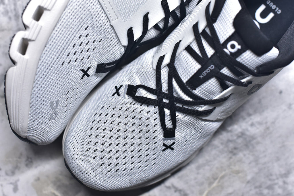 On Cloud X 4 Low-Top Running Sneaker 3ME30040791