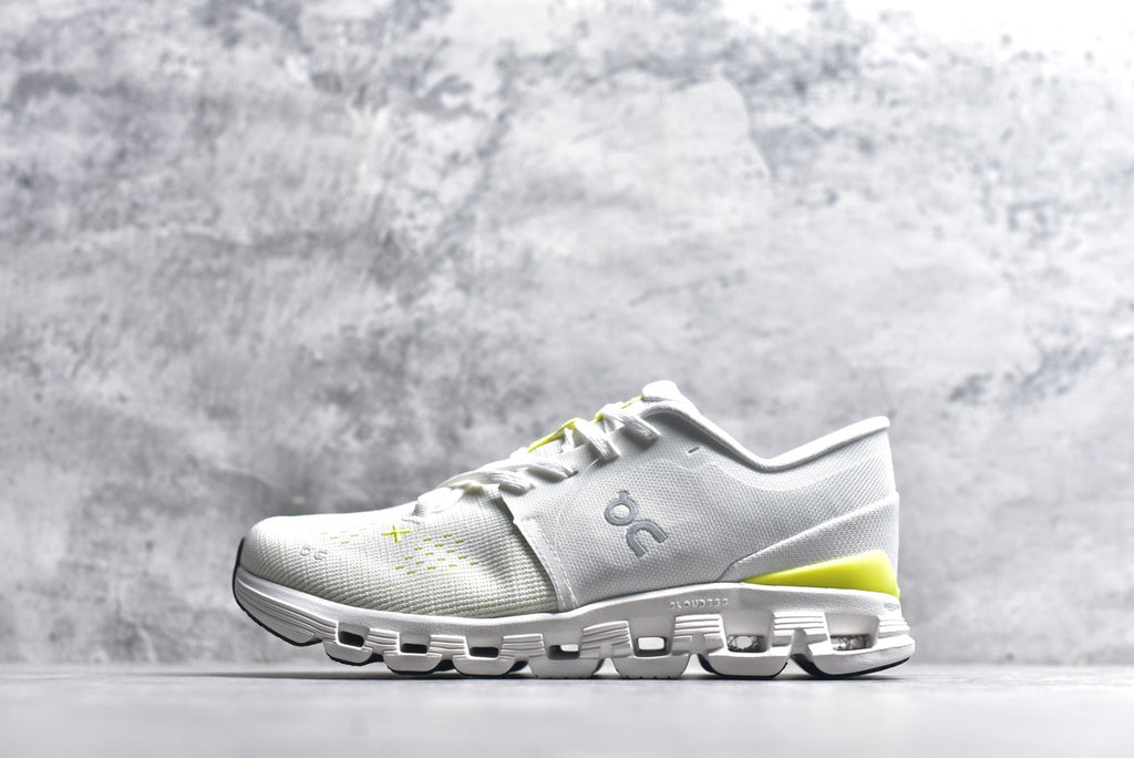 On Cloud X 4 Low-Top Running Sneaker 3ME30043072