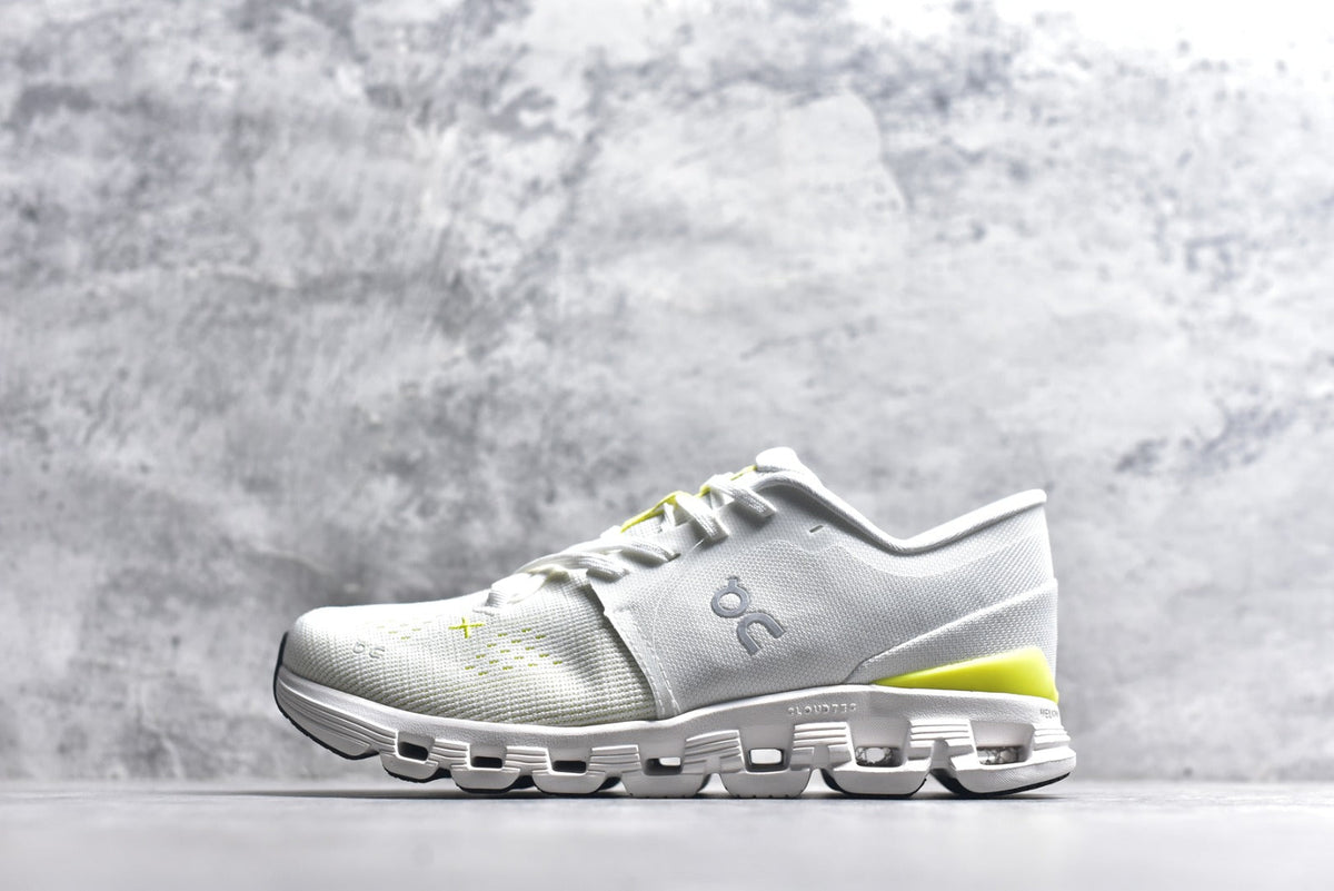 On Cloud X 4 Low-Top Running Sneaker 3ME30043072