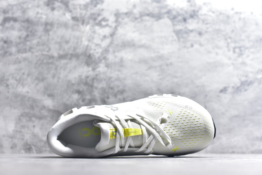 On Cloud X 4 Low-Top Running Sneaker 3ME30043072
