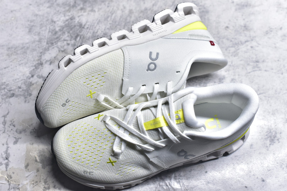 On Cloud X 4 Low-Top Running Sneaker 3ME30043072