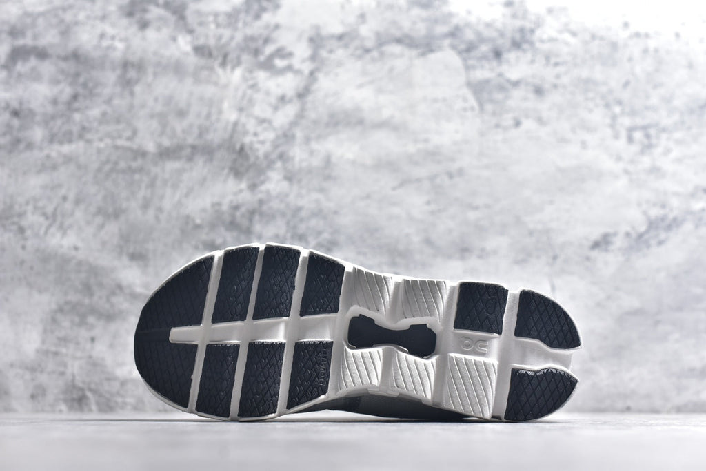 On Cloud X 4 Low-Top Running Sneaker 3ME30041147