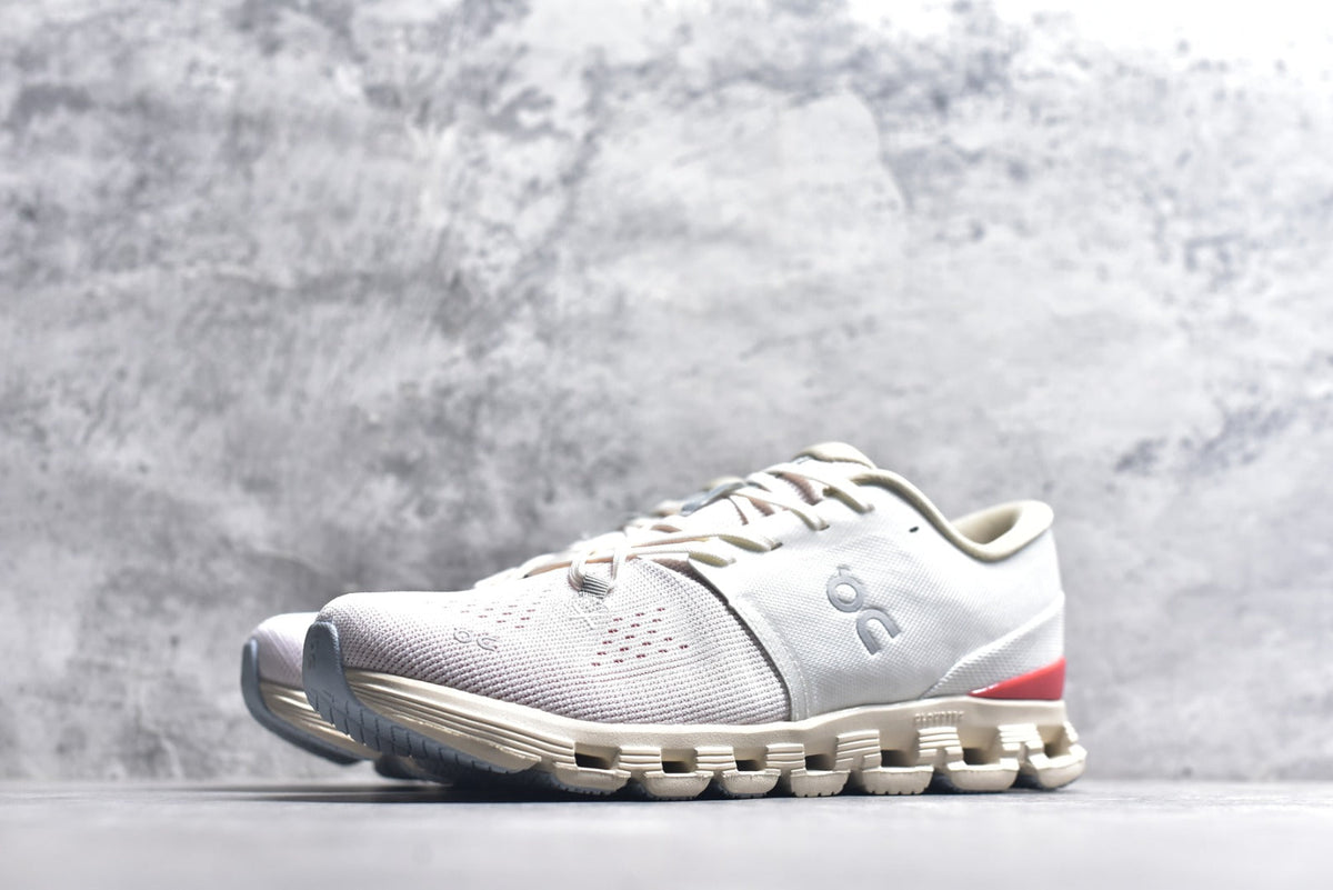 On Cloud X 4 Women's Low-Top Running Sneaker 3WE30073297