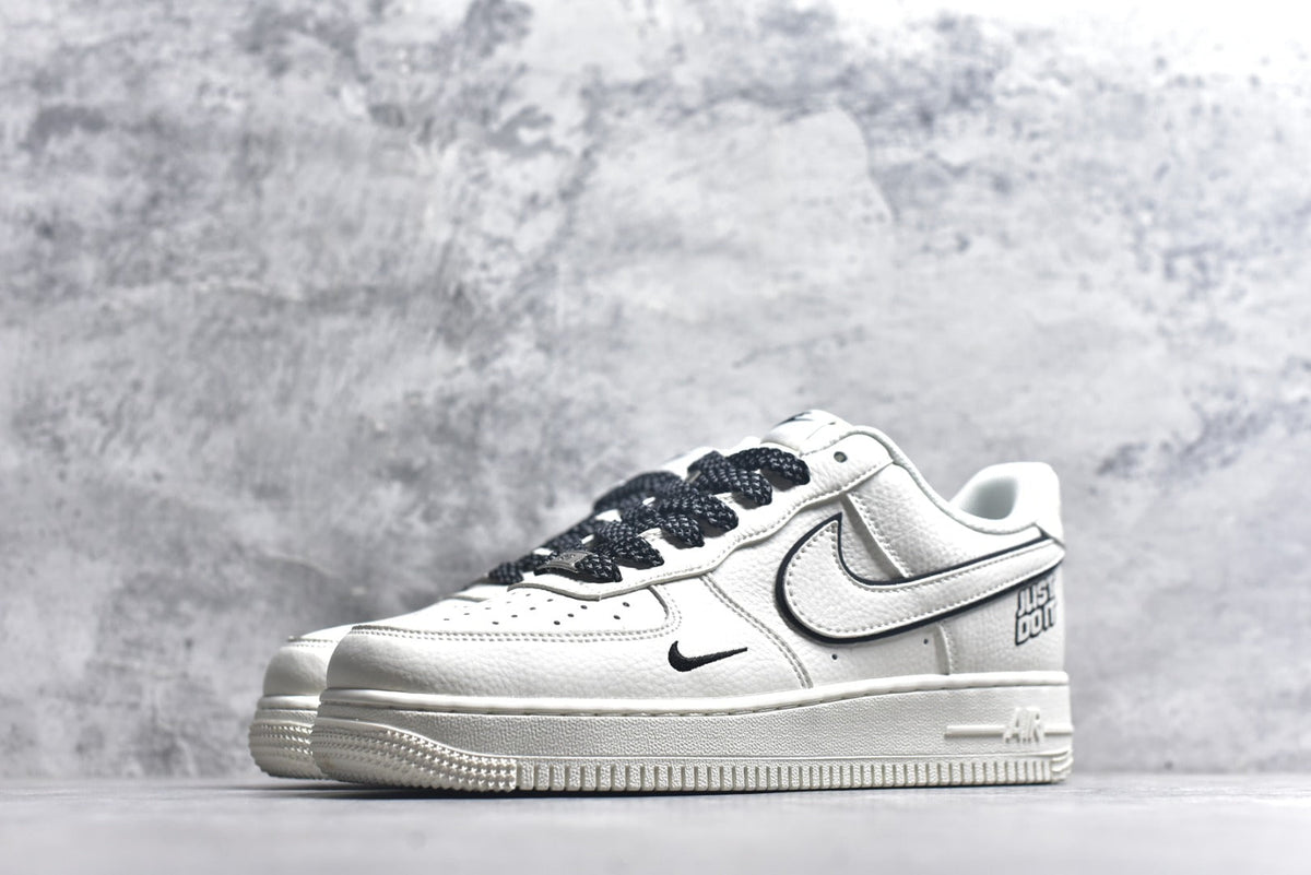 Nike Air Force 1 Low — MM5288-072 Sail / Black