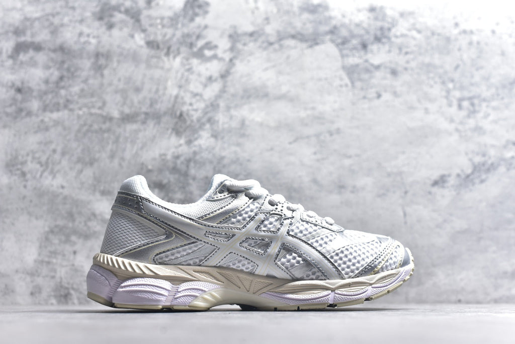 Asics Gel-Cumulus 16 Running Shoe — 1203A733-102 White