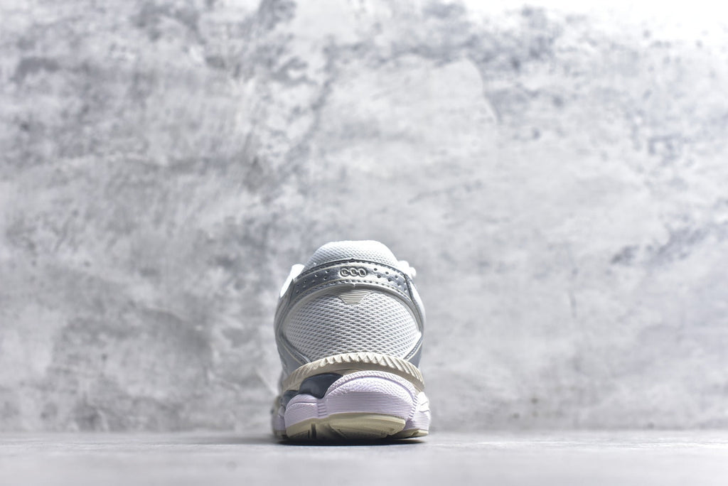 Asics Gel-Cumulus 16 Running Shoe — 1203A733-102 White