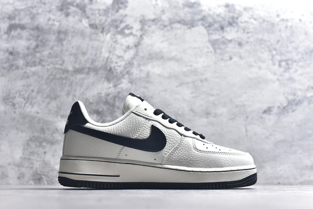 Nike Air Force 1 '07 LV8 — NH0601-546
